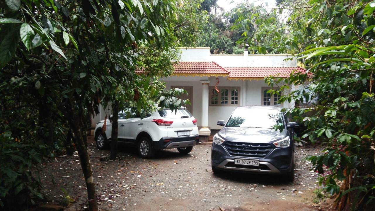 Bed and Breakfast Leeland Munnar Esterno foto